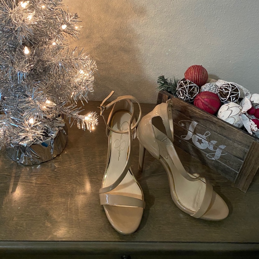 Jessica Simpson sandal heel